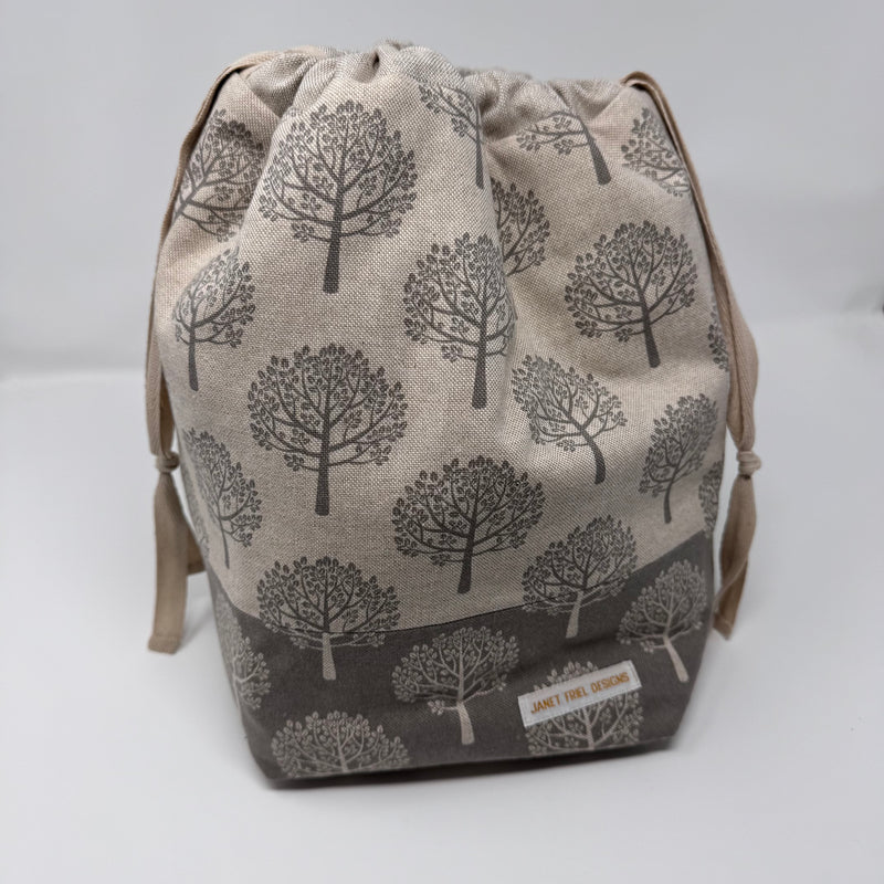 Into the Woods Project Bag – Large (Natural/Grey Trees with Dark Grey/Natural Trees Base)