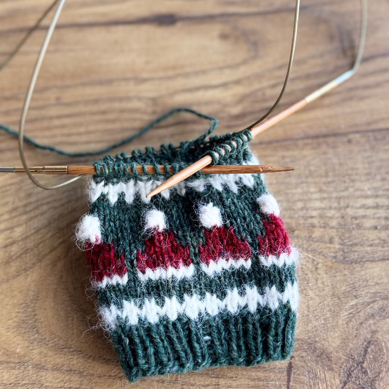 Santa’s Wrist Warmers Knitting Kit