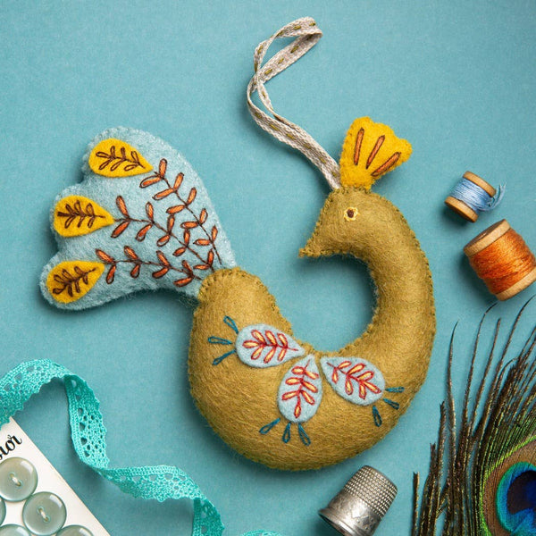 Folk Peacock Felt Craft Mini Kit