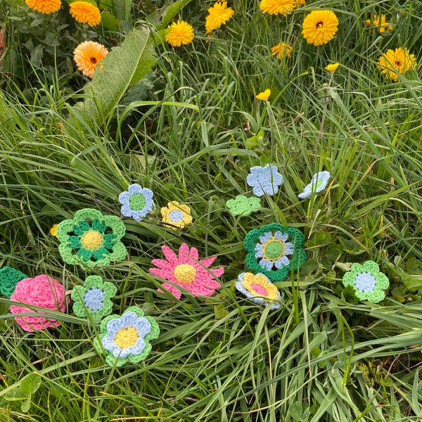 All About The Yarn Crocheted flowers workshop at Chesterblade Hills near Frome and Shepton Mallet Somerset